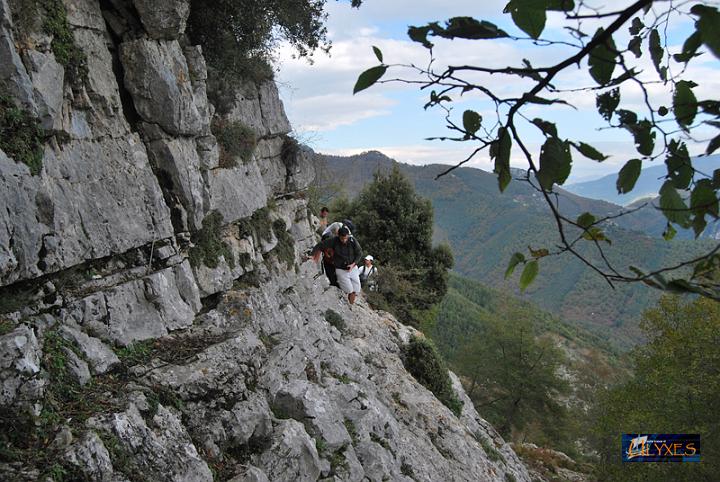 passaggio sulla roccia.JPG